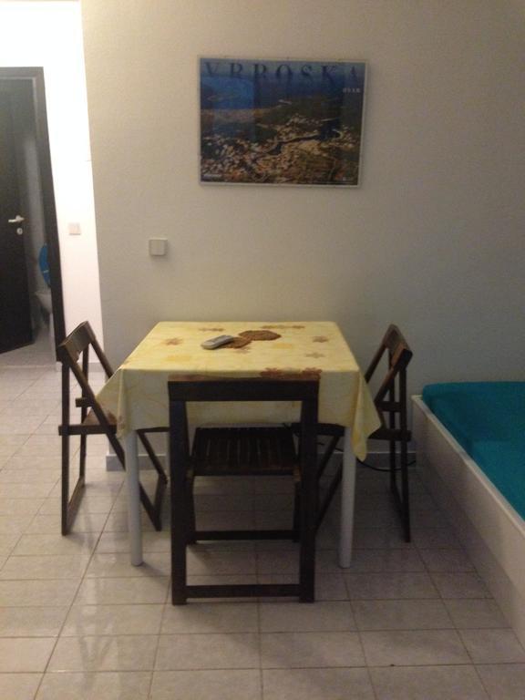 Guest House Alek Vrboska Camera foto