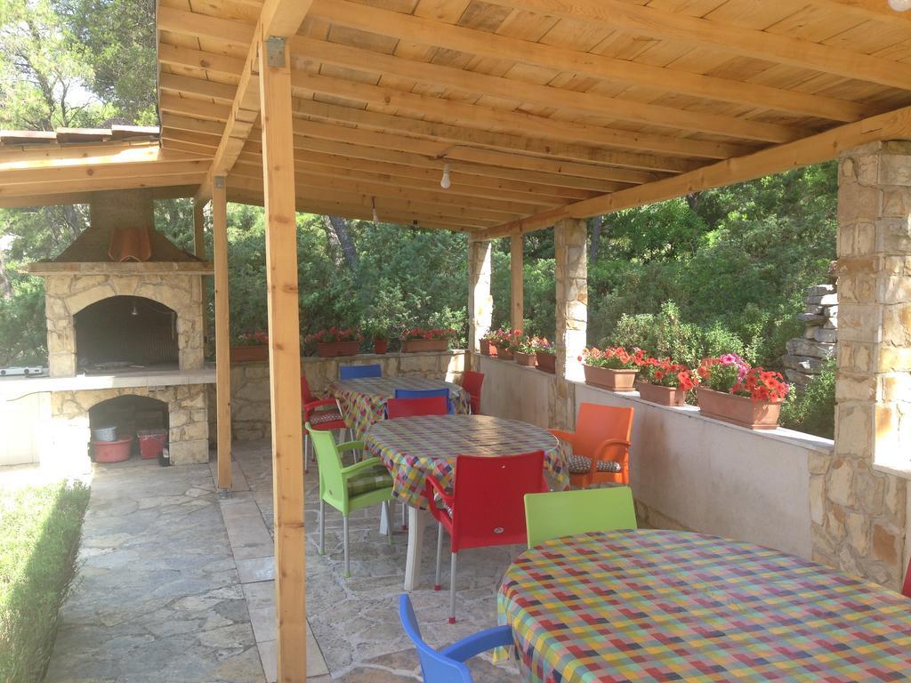Guest House Alek Vrboska Esterno foto