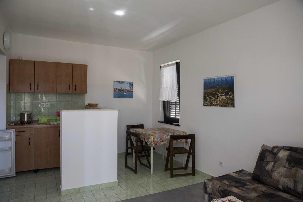Guest House Alek Vrboska Esterno foto