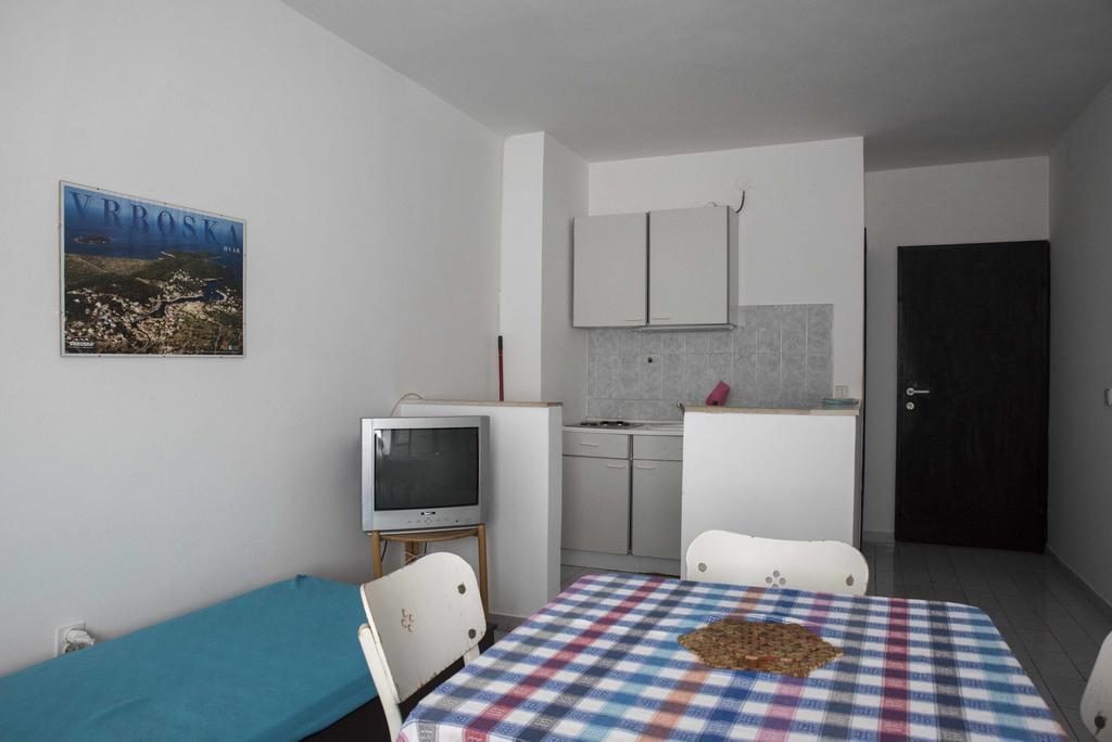 Guest House Alek Vrboska Esterno foto
